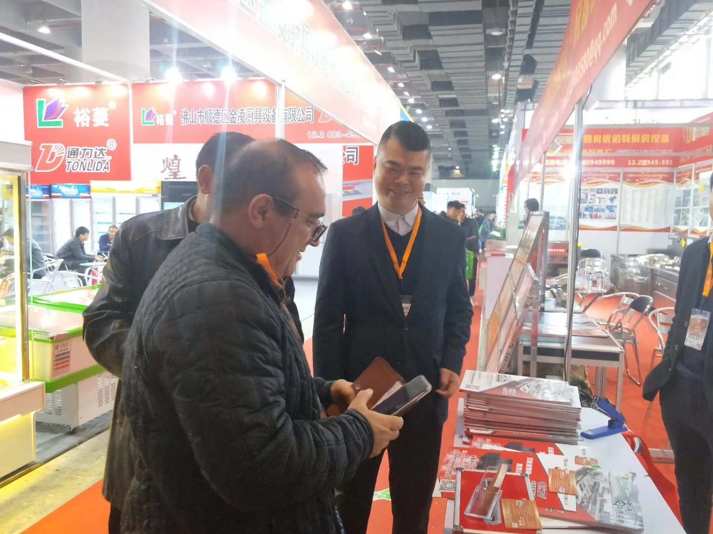 91免费在线视频观看25届广州酒店91免费看黄片设备中展91免费看黄片油烟净化一体机照片3