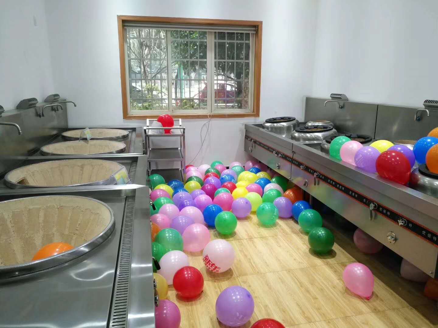 成都91免费看黄片设备公司91免费在线视频观看年会筹备照片5